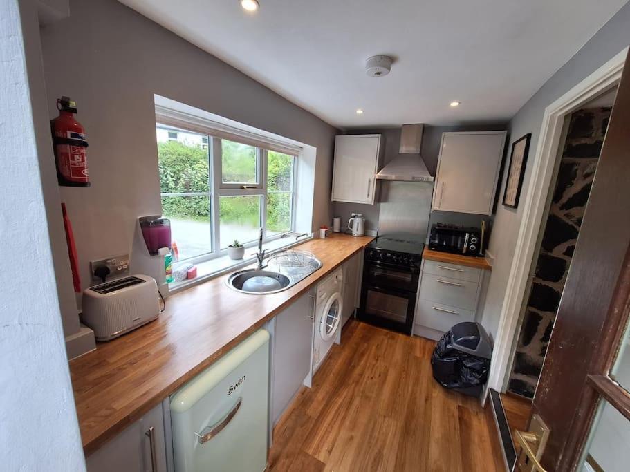Cosy Riverside Cottage In Beautiful Corris Exterior photo
