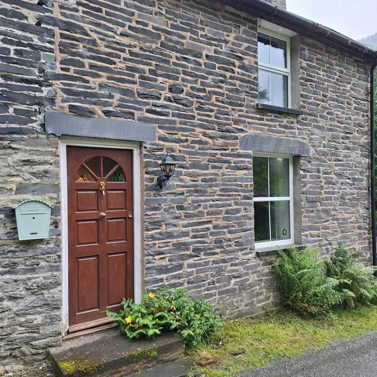 Cosy Riverside Cottage In Beautiful Corris Exterior photo